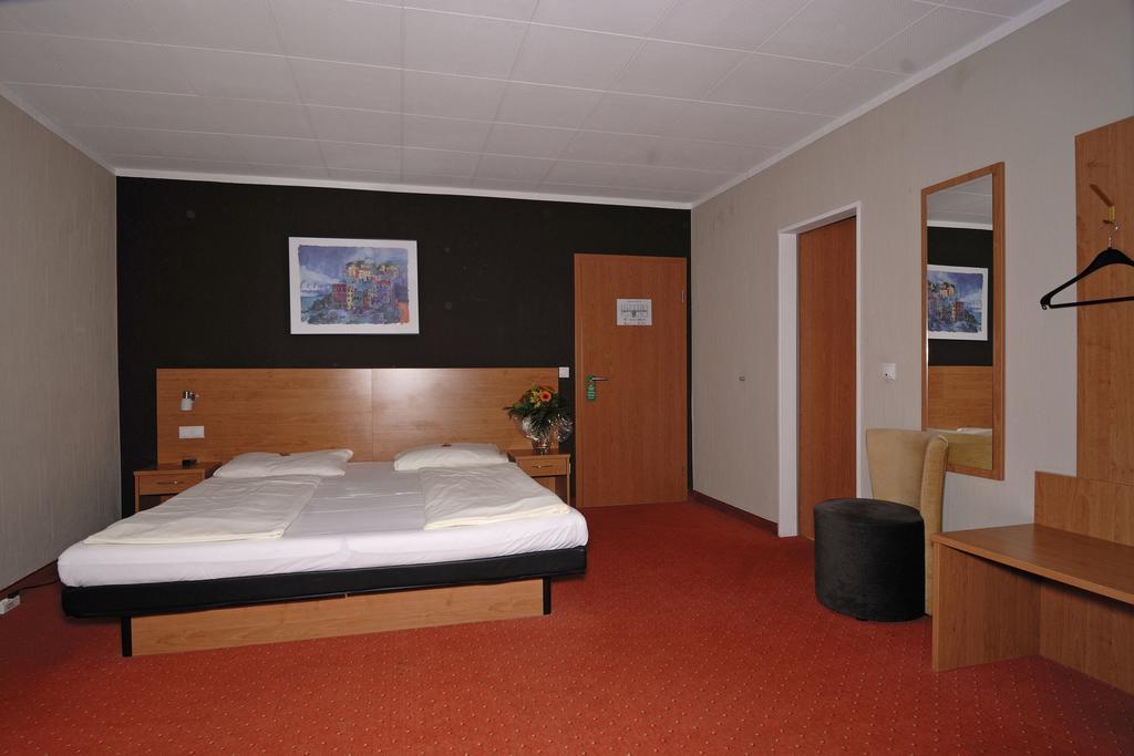 Hotel Schlangenbader Hof Zimmer foto