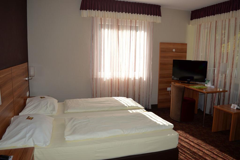 Hotel Schlangenbader Hof Zimmer foto