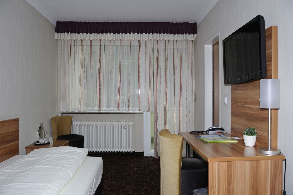 Hotel Schlangenbader Hof Exterior foto
